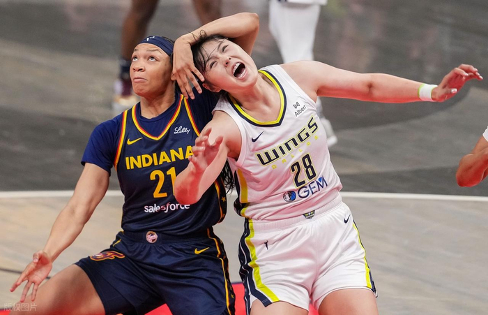 开云APP下载-放弃高薪去海外坐板凳，图什么？李月汝用21+11给出答案|篮板|中国女篮|美国女篮|WNBA|联赛_新浪体育_新浪新闻